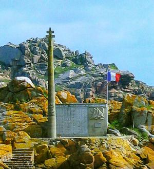 Monument FFL de Plougasnou (Finistère). Crédit : Pierre-Marie Le Pors.